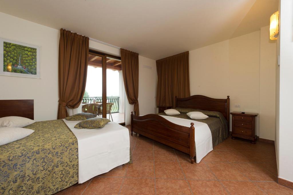 Locanda Ristorante Al Cardellino Bardolino Kamer foto